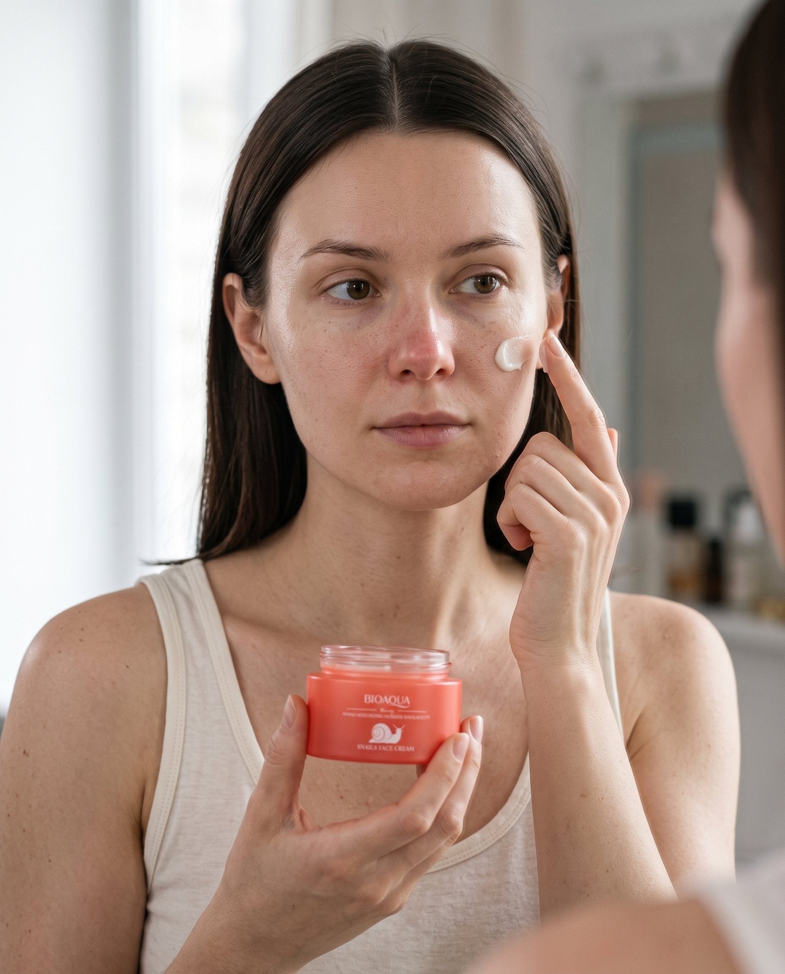 Aplicación real de la crema sobre la piel